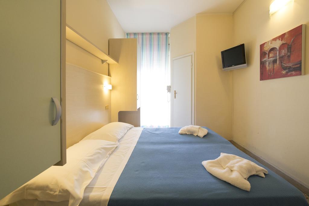 Hotel Europa Rimini Buitenkant foto