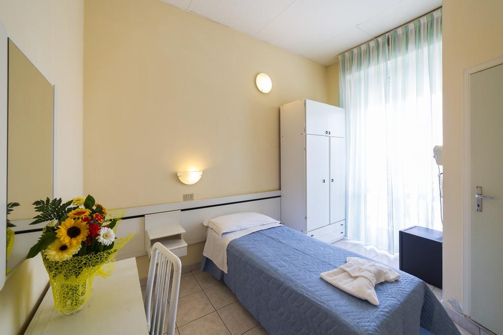 Hotel Europa Rimini Buitenkant foto