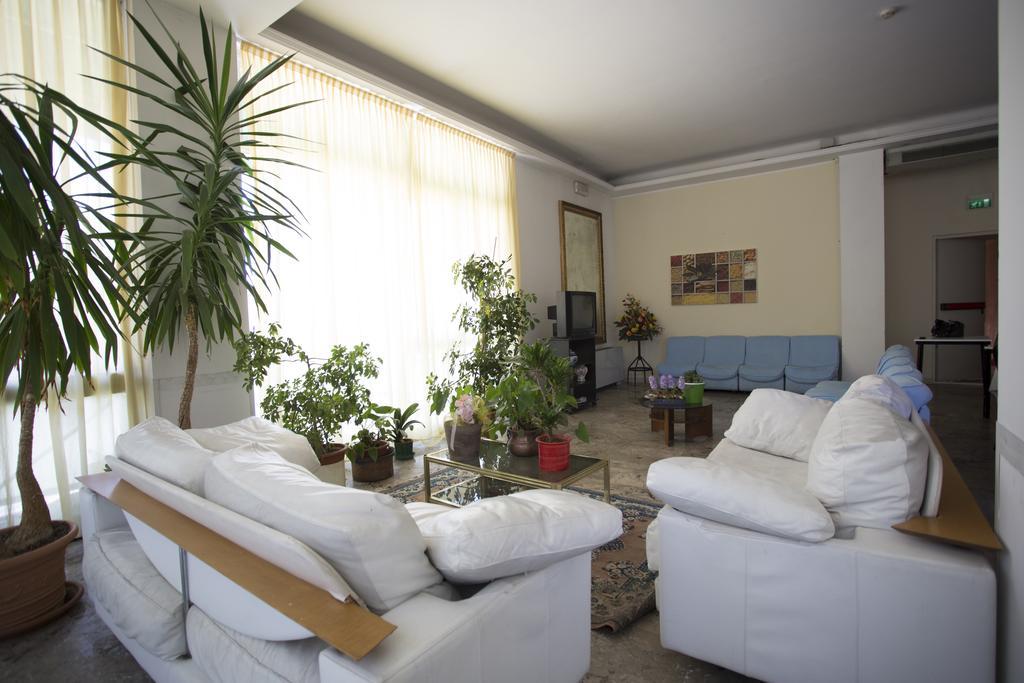 Hotel Europa Rimini Buitenkant foto