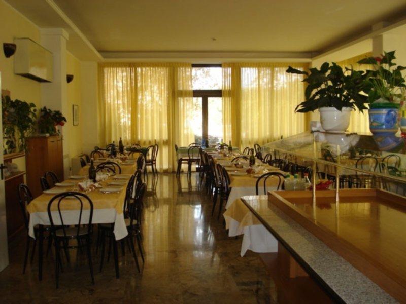 Hotel Europa Rimini Buitenkant foto