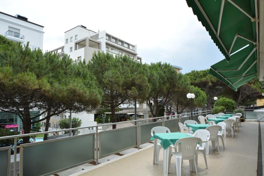Hotel Europa Rimini Buitenkant foto
