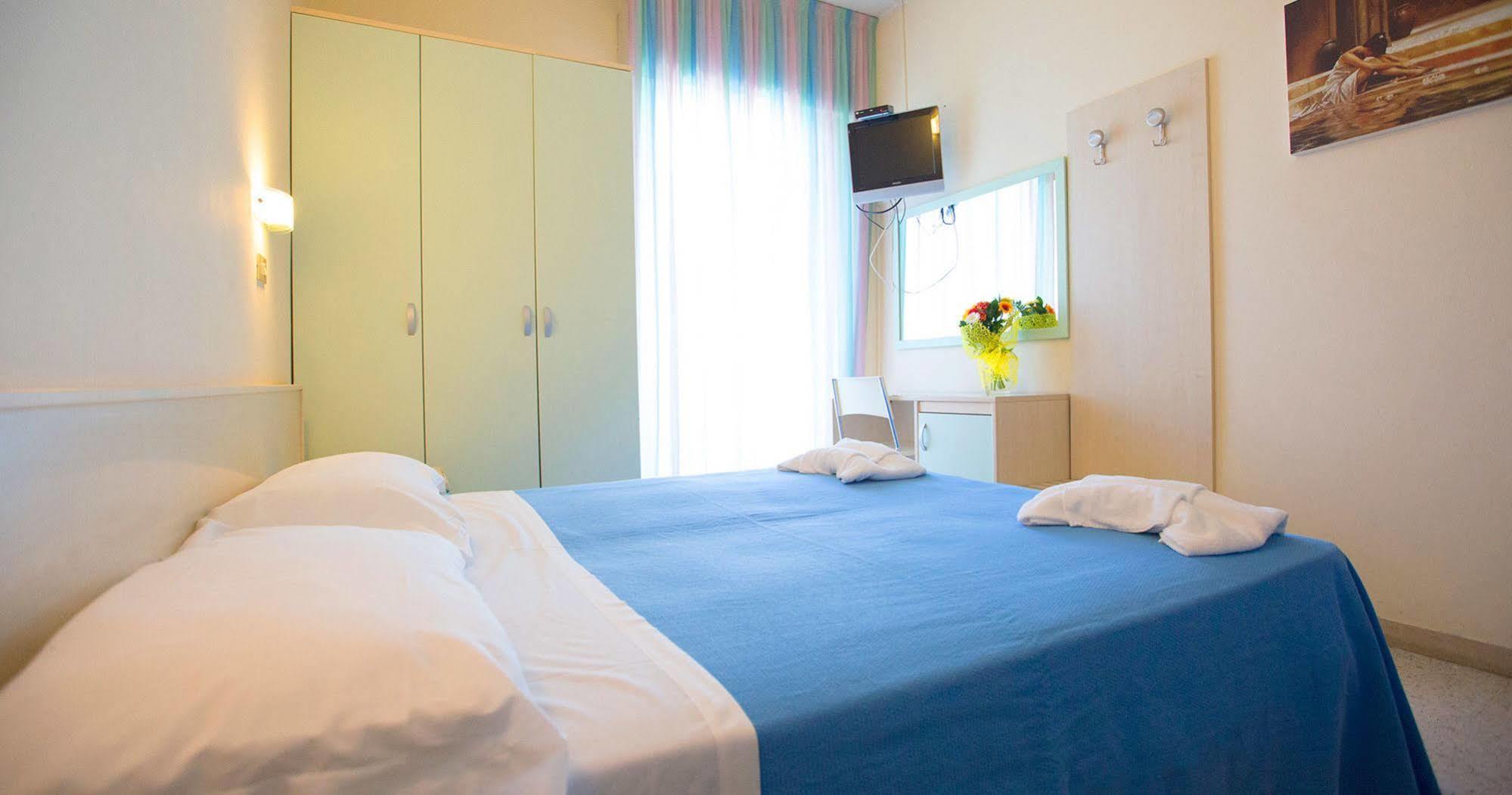 Hotel Europa Rimini Buitenkant foto